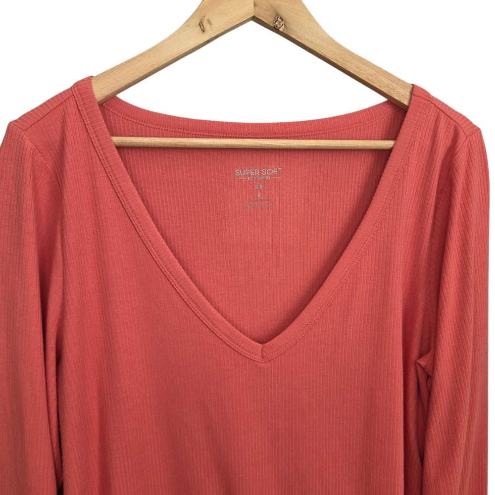Torrid Top Womens 2 US Plus 2X Pink Ribbed V Neck Long Sleeve Knit Casual - Picture 4 of 7
